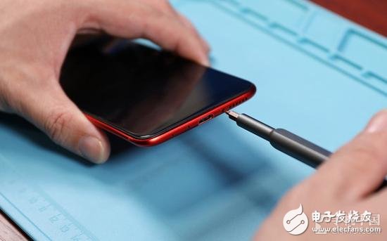 Lenovo S5拆机解析:堪称千元机中的“扛把子”,第4张 Lenovo S5拆机解析:堪称千元机中的“扛把子”,Lenovo S5拆机解析:堪称千元机中的“扛把子”,第4张