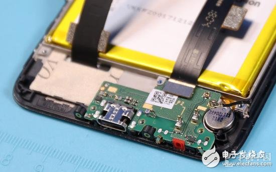 Lenovo S5拆机解析:堪称千元机中的“扛把子”,第16张 Lenovo S5拆机解析:堪称千元机中的“扛把子”,Lenovo S5拆机解析:堪称千元机中的“扛把子”,第16张